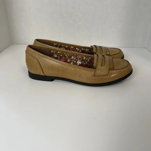 Kelly and Katie tan slip-on penny loafer dress causal shoe flat women's 6.5 - Picture 5 of 9